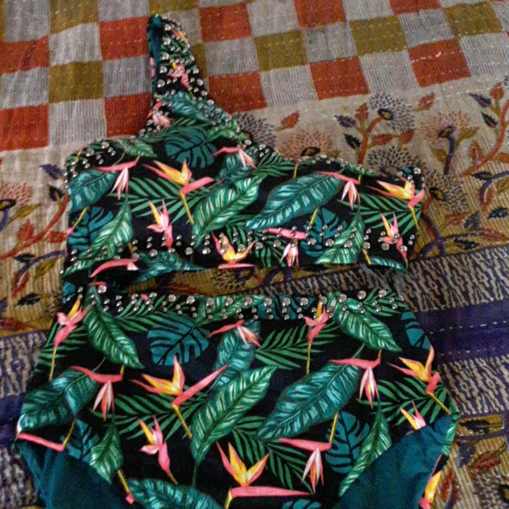One piece Dolce vita swim suit NWT